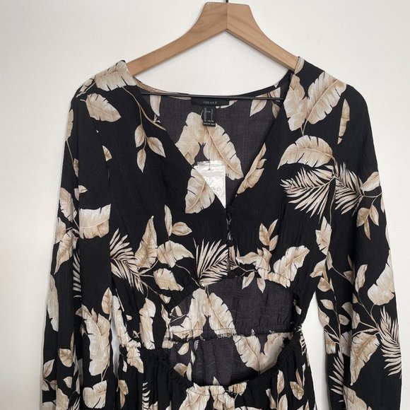 NWT Forever 21 Tropical Beach Shorts Romper Size Large Vacation - Picture 4 of 9